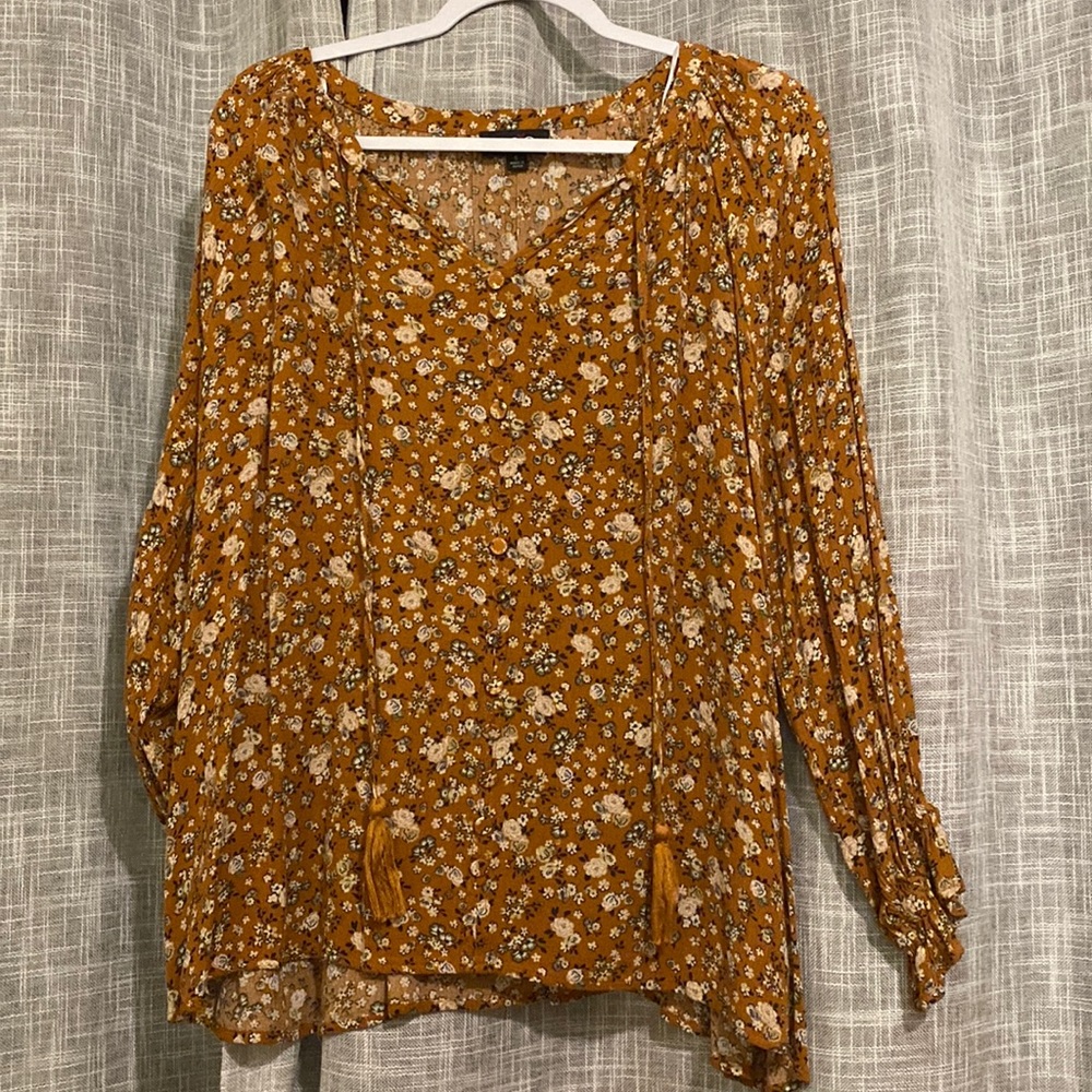 Gigi’s top size Small